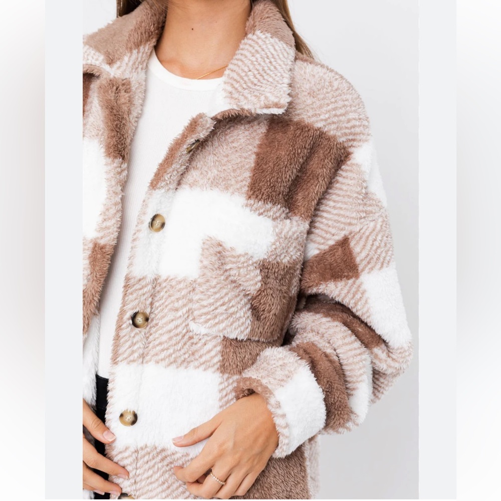 Le Lis Plaid Sherpa Shacket